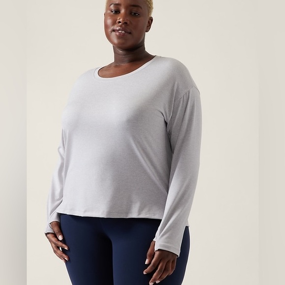 Athleta Light Gray Long Sleeve Tee - Picture 4 of 8